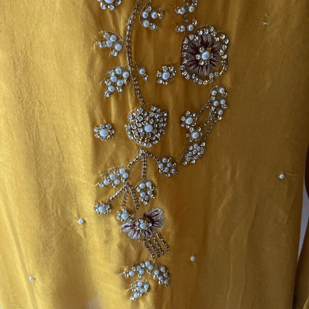 Indian Mustard Yellow Embroidered Rhinestone & Pearl Studded Tunic Size Large - Picture 6 of 8